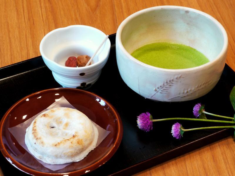 梅ヶ枝餅・飛梅漬本舗　寿庵寺田屋-1