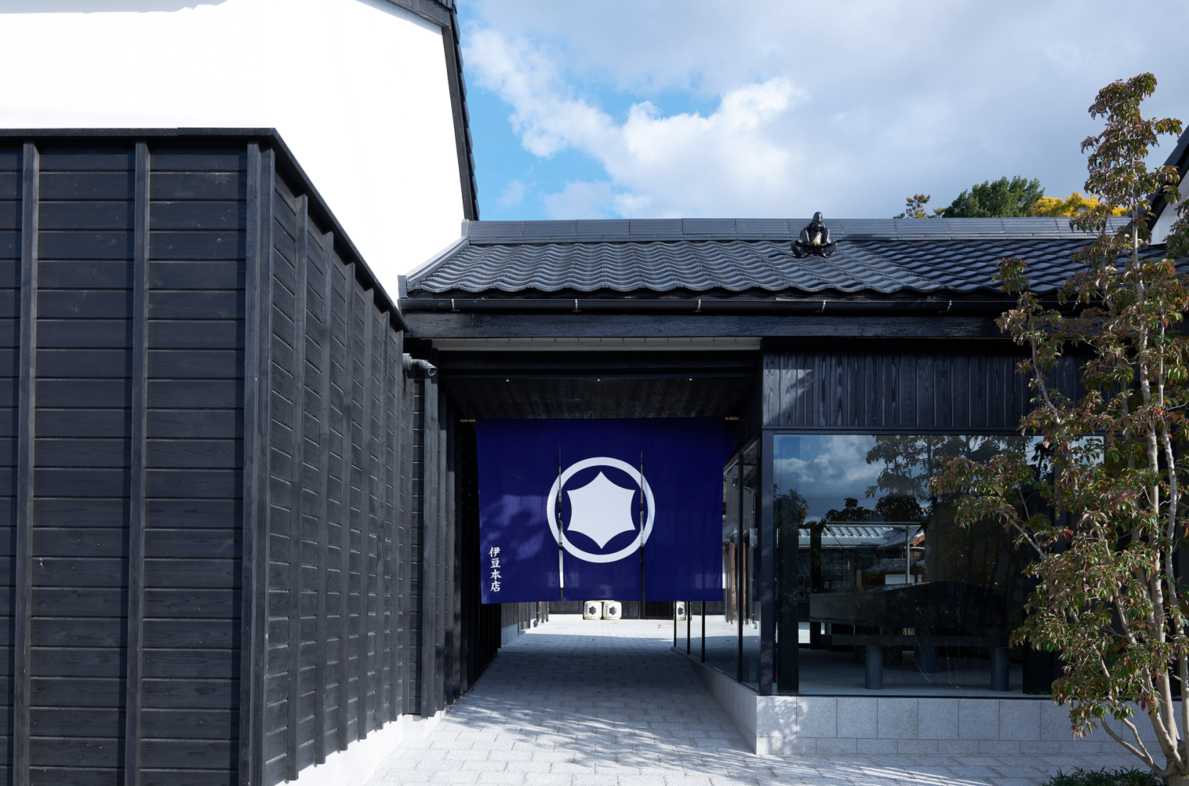 Fukuoka Munakata Sake Brewery Izuhonten