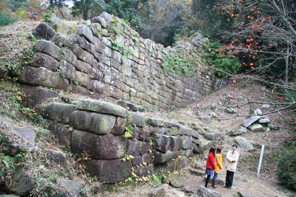 Gosyogadani God basket stone