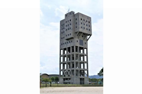 구. 시메광업소 수갱로(竪坑櫓, 수직갱도 망루)-0