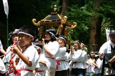 子ども神輿-1