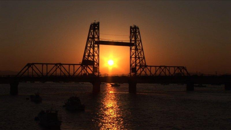 Chikugo river vertical lift bridge-2