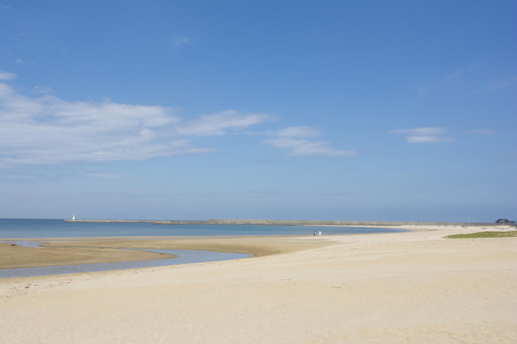 蘆屋海水浴場・休閒泳池AQuasian