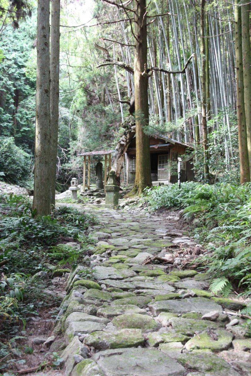 Nagasaki Kaido Hiyamizu Pass