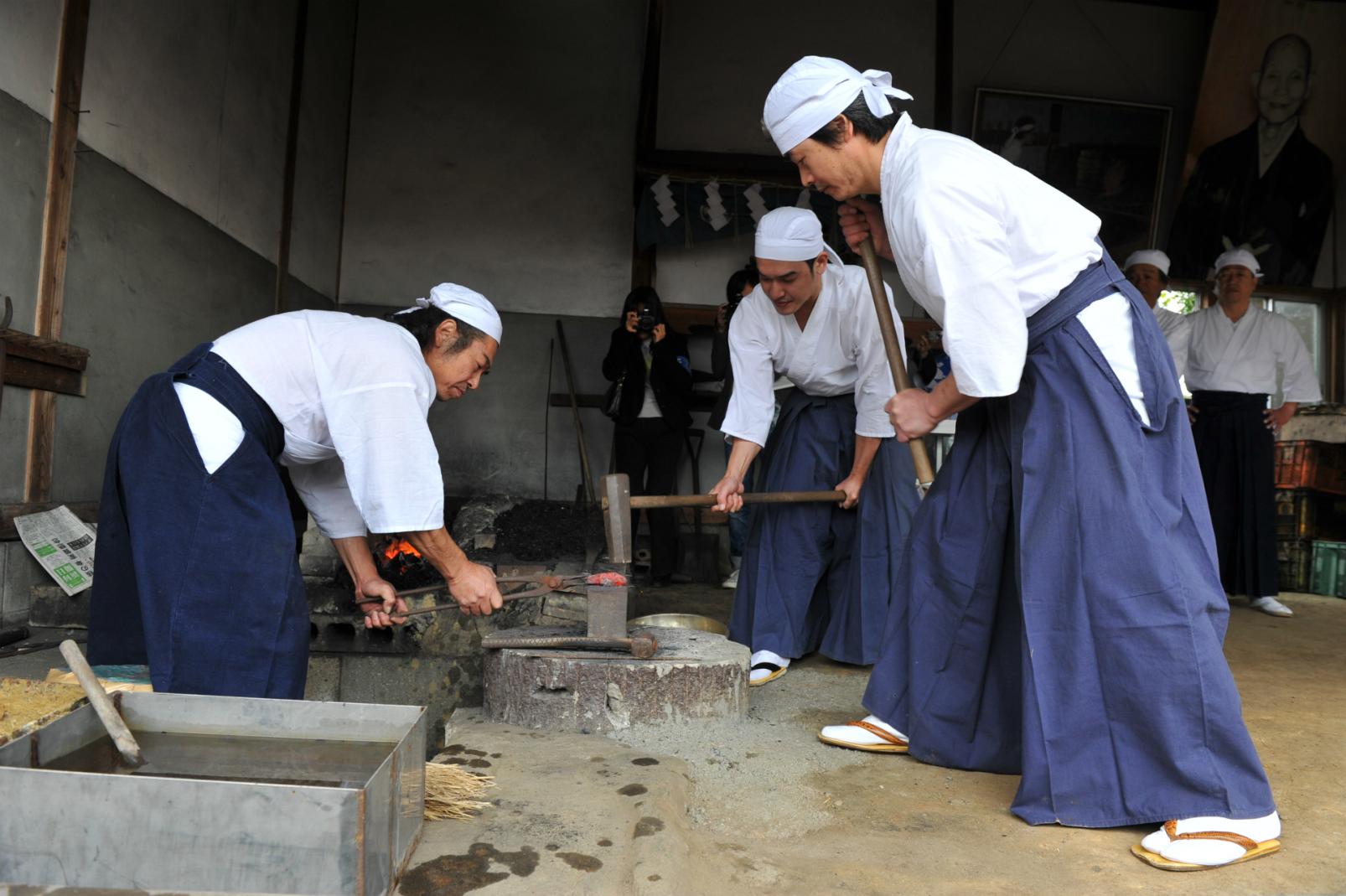 Blade makers inheriting the tradition of the ”sharpest in Japan”-1