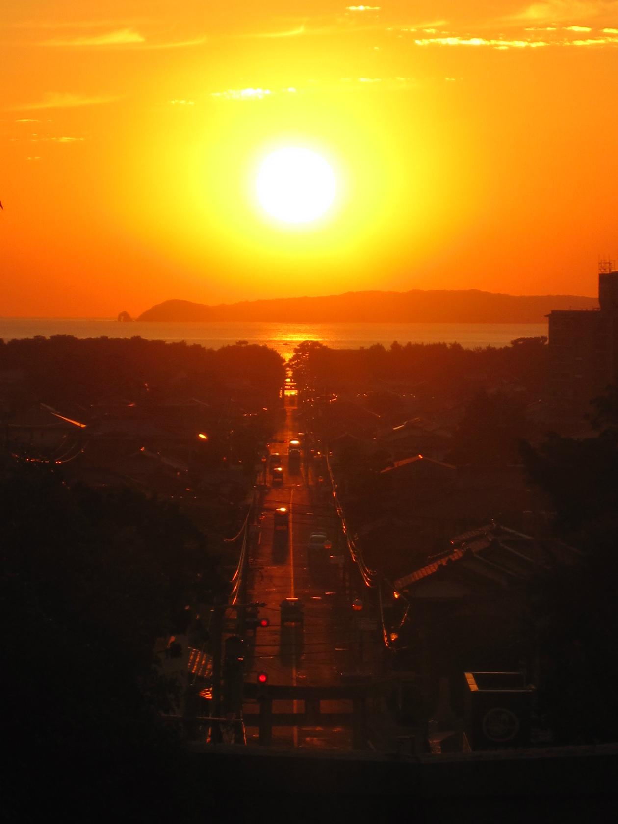 光の道 夕陽のまつり-1