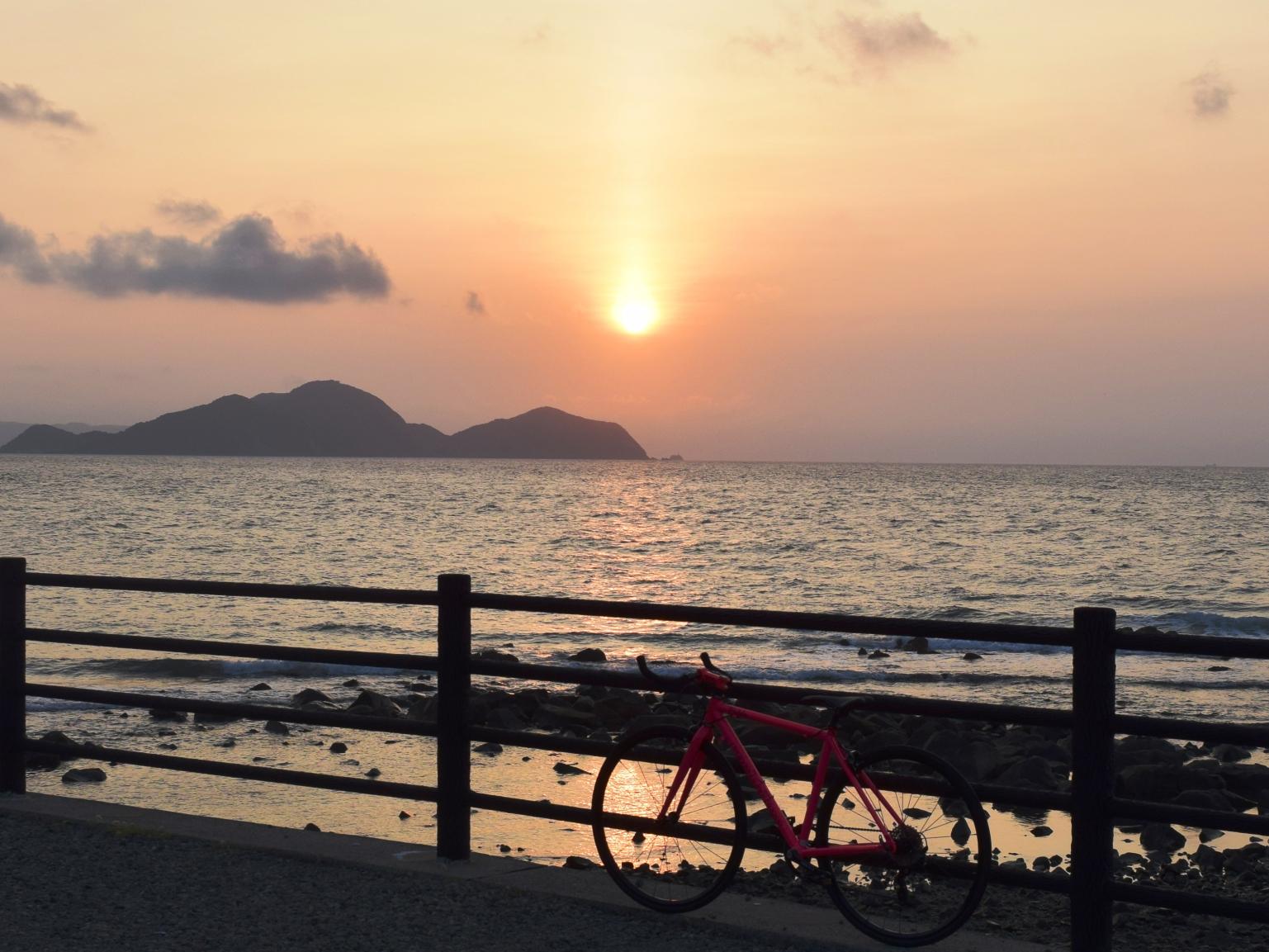 夕陽がきれいな遠賀・宗像自転車道（サイクリングロード）-1