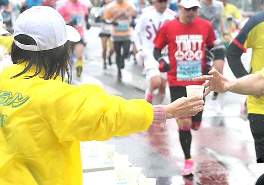 Kitakyushu Marathon with gorgeous finishing medals-2