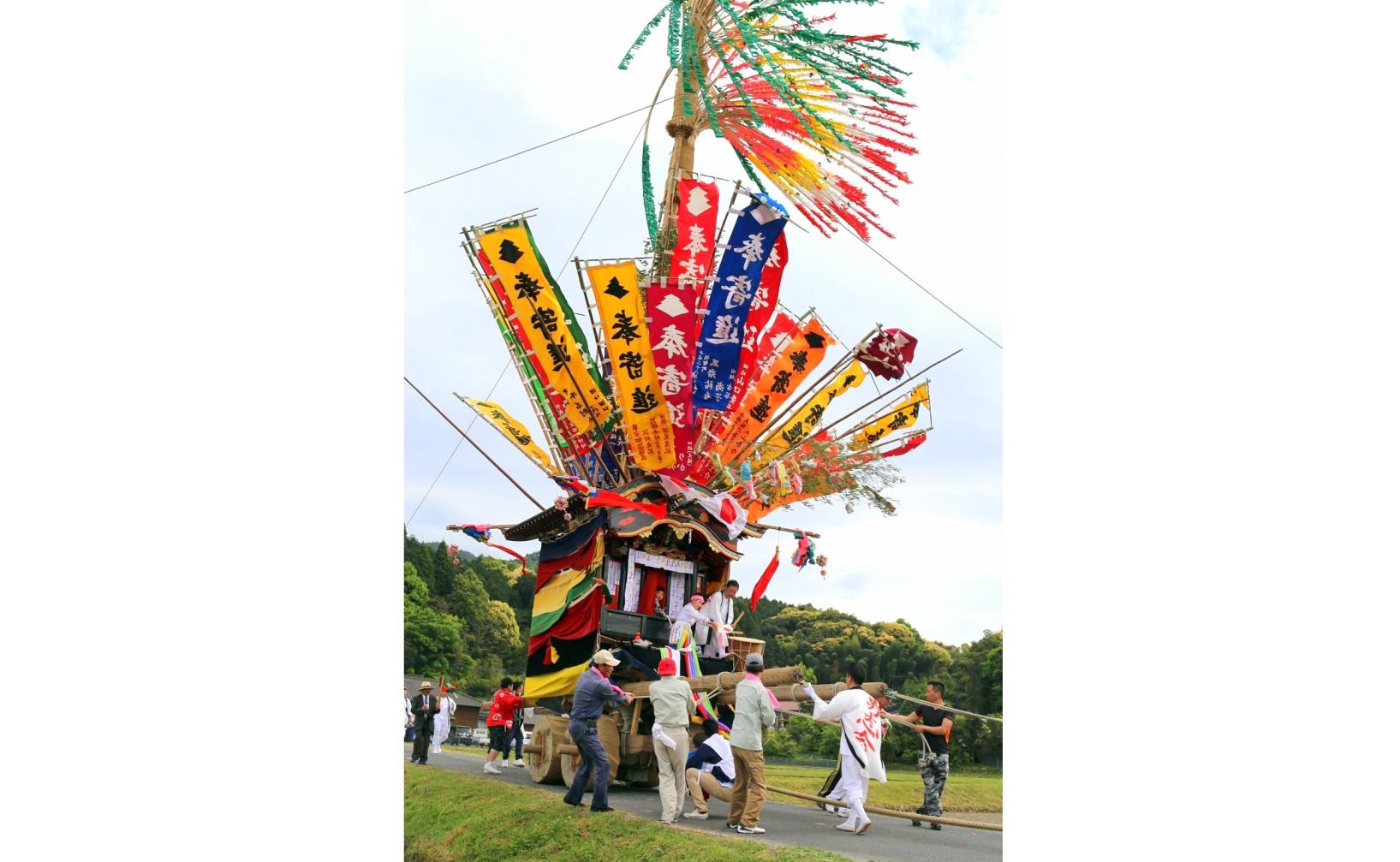 赤村 光明八幡神社と我鹿八幡神社の神幸祭