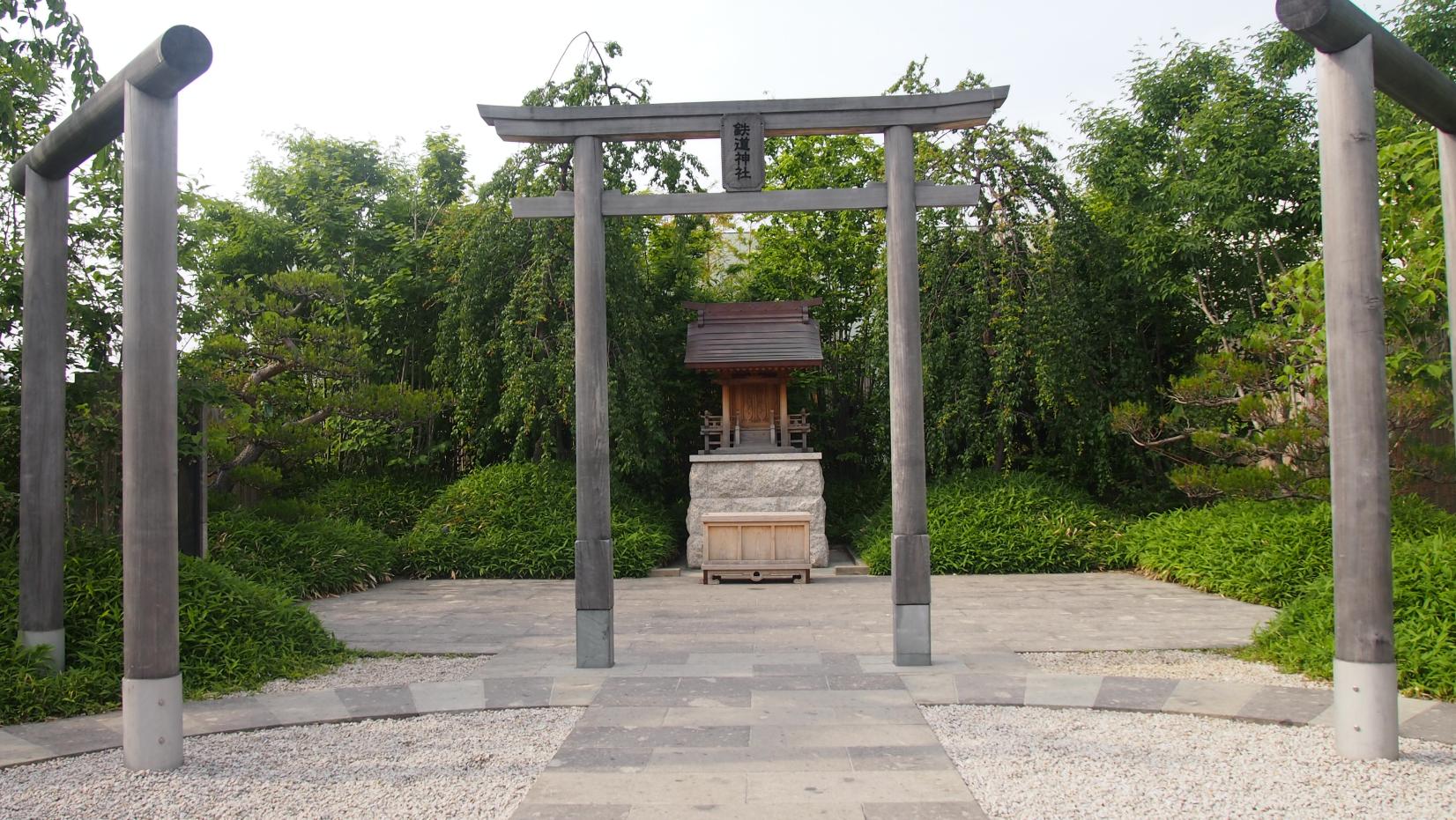 鉄道神社