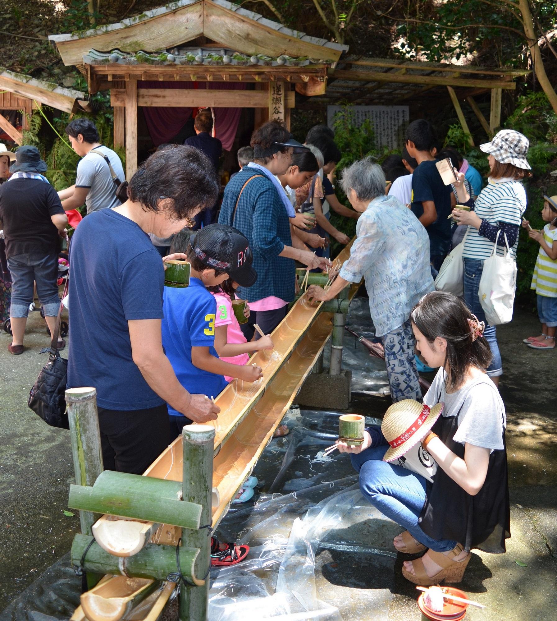 逆瀬谷薬師堂そうめん流し-1