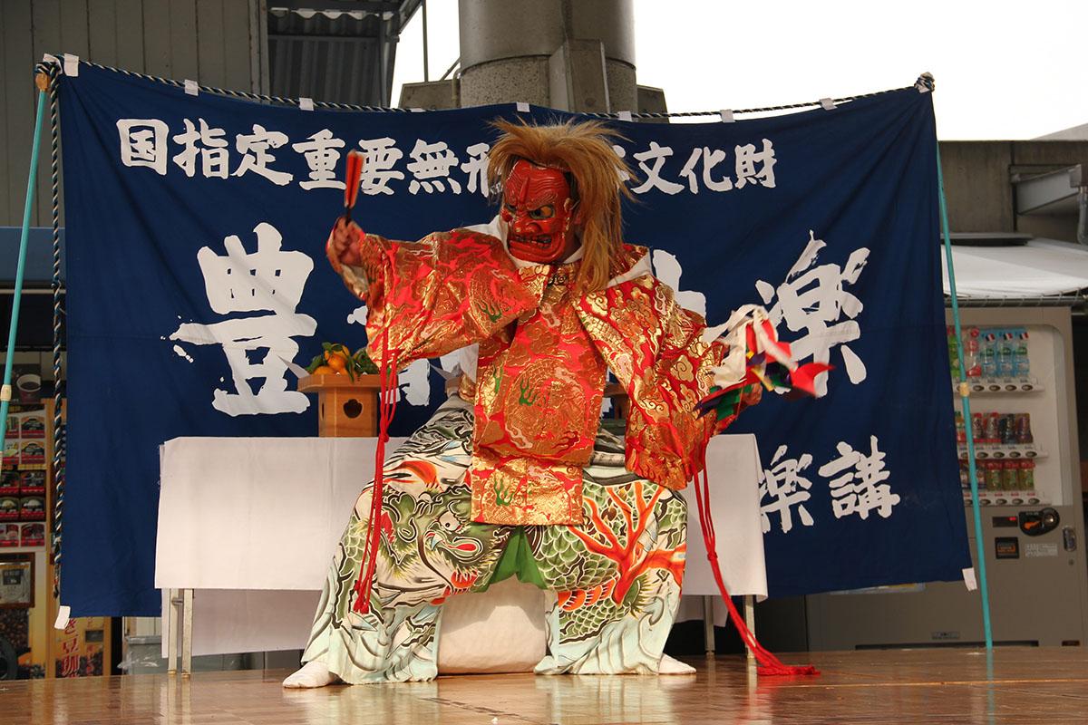 道の駅「豊前おこしかけ」豊前神楽定期公演-0