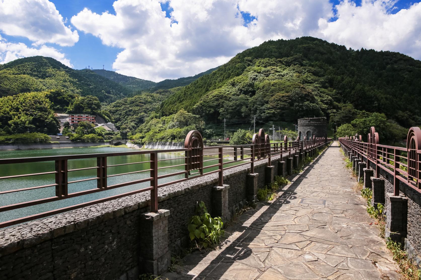 The Autumn Views of the Kawachi Reservoir-1