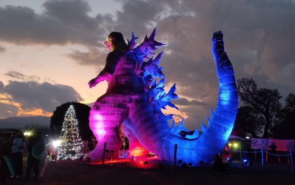 筑前町巨大わらかがし「ゴジラ」展示-9