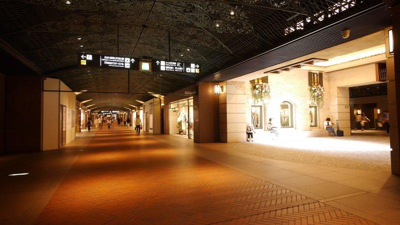 Tenjin Chikagai (Underground Shopping Mall)-2