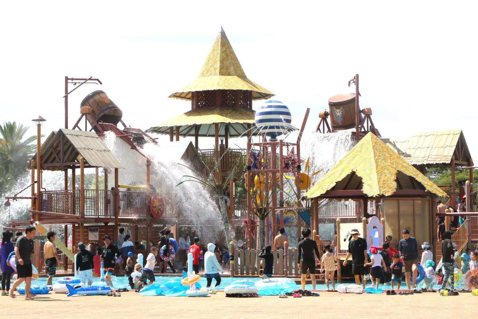 Uminonakamichi Sunshine Pools-1