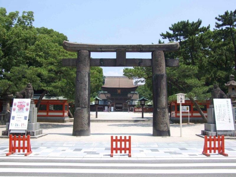 Hakozakigu Shrine-1