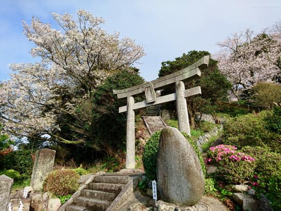 鎮懐石八幡宮-1