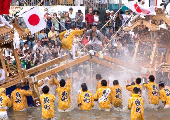 Fuji Hachimangu Shrine River Crossing Festival-1
