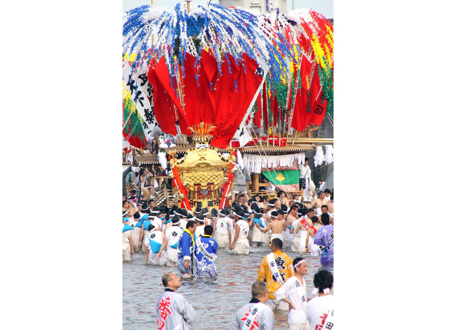 Fuji Hachimangu Shrine River Crossing Festival-3