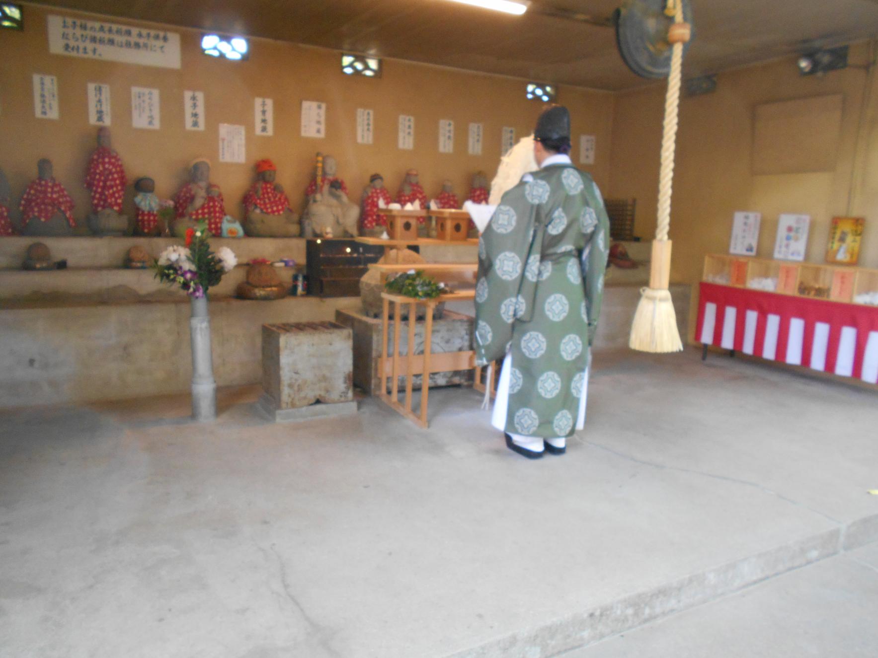 愛宕神社　御霊まつり（先祖・地蔵・水子ども養詣り）