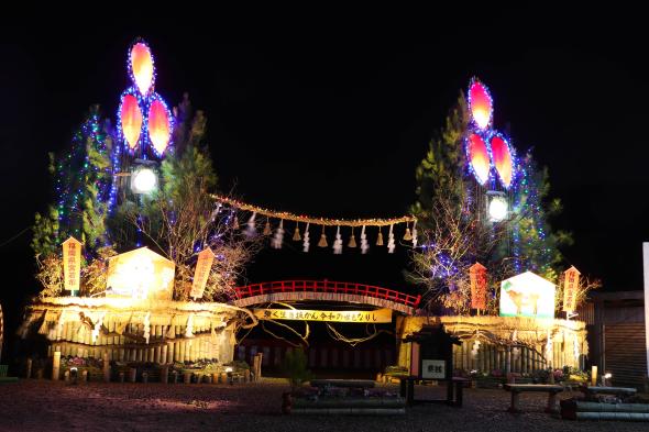 [Cancelled in 2021] Japan's largest gate pine tree festival and light-up.-4