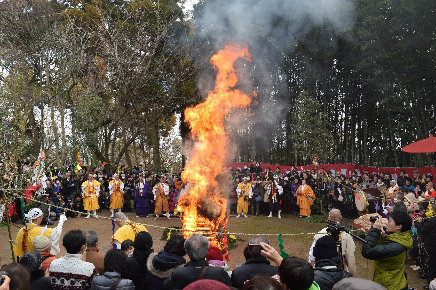 如意輪寺　火渡り