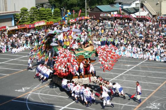 苅田山笠-2