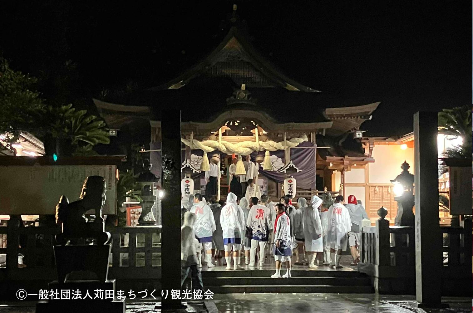 苅田山笠-3