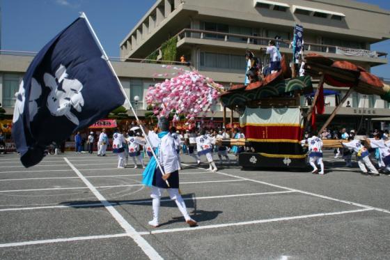 苅田山笠-7