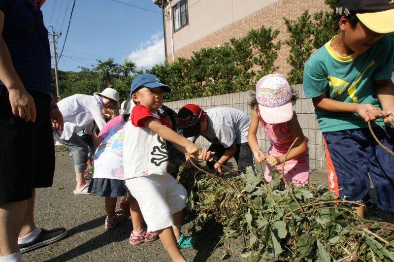 大入盆綱引き （かずらの綱引き）-1