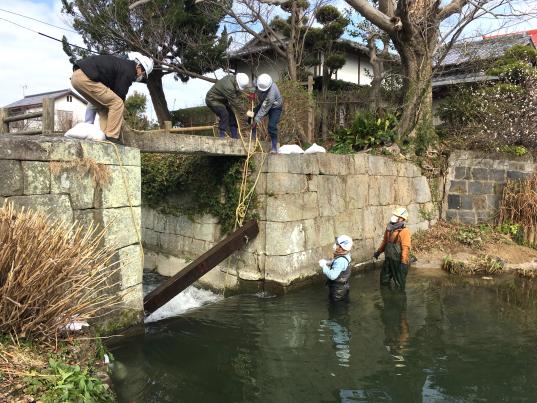 柳川　掘割水落ち-0