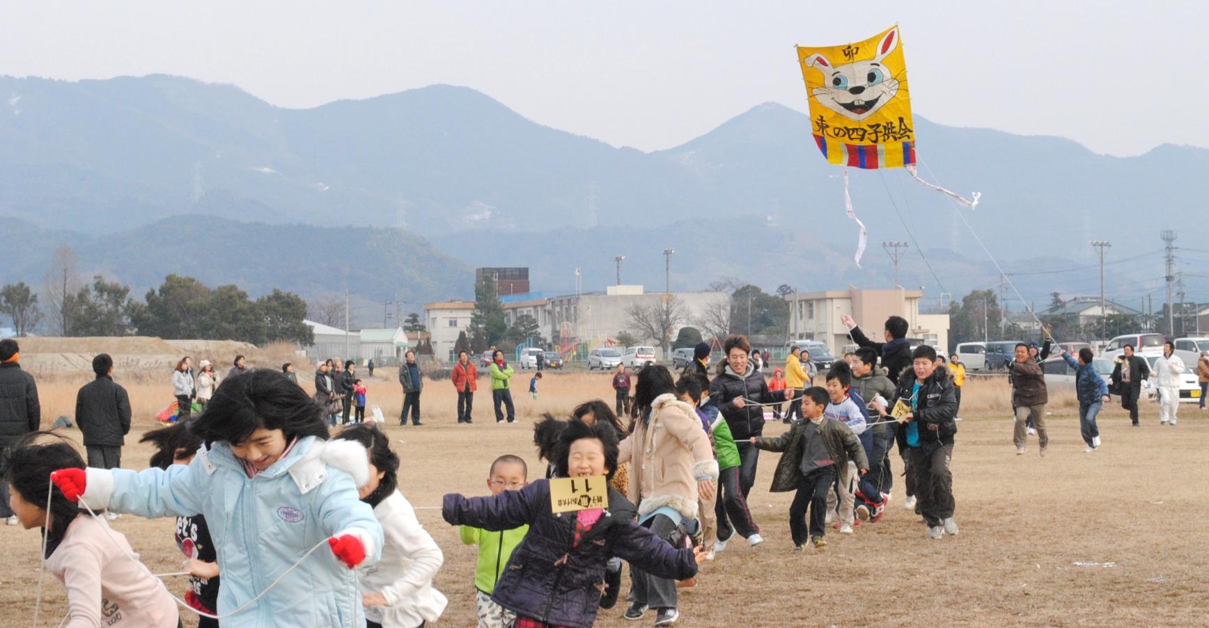 うきは市大石親子凧揚げ大会-0