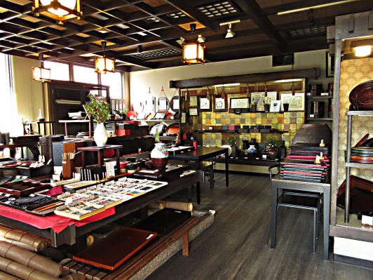 Inoue Rantai Lacquerware-1