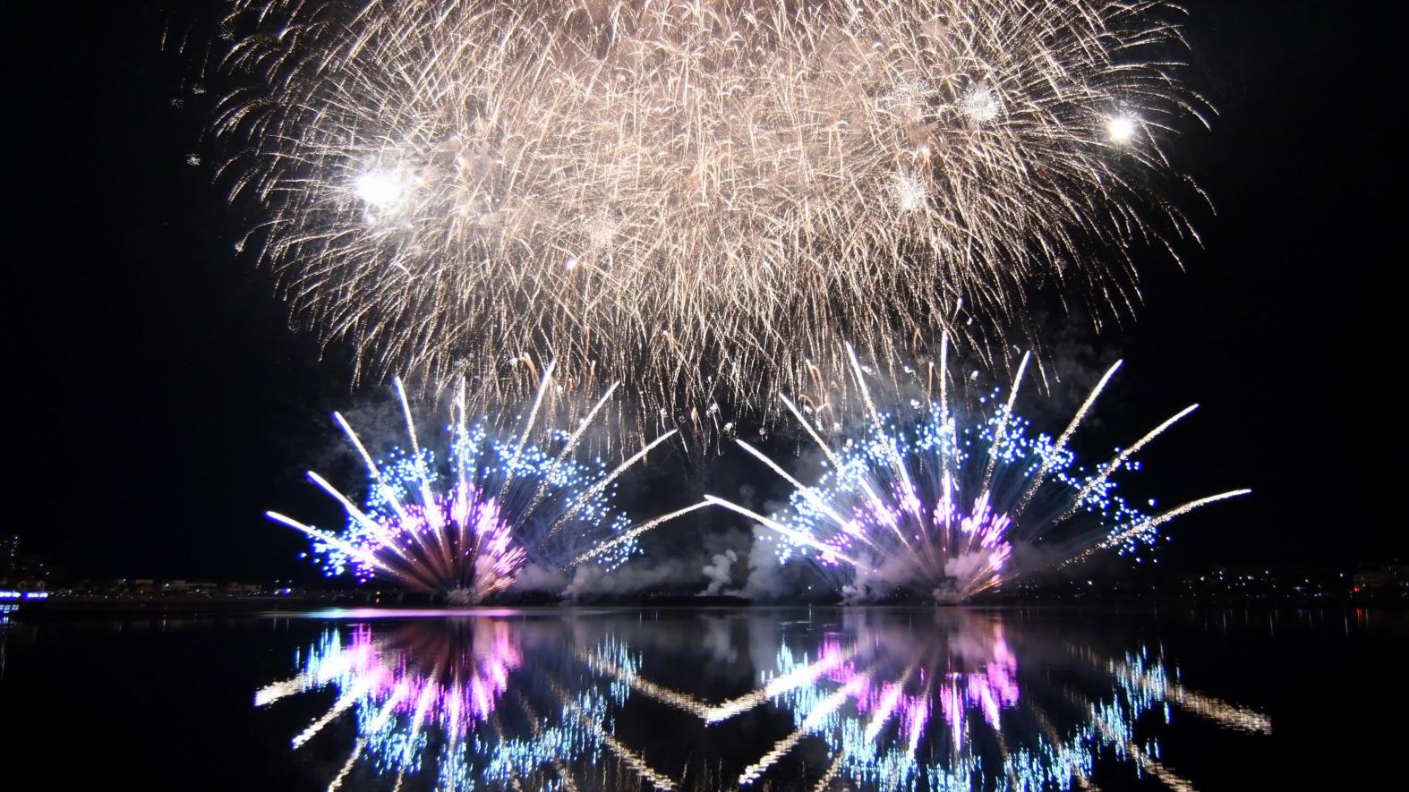 FUKUOKA Higashi Ward Fireworks Festival-1
