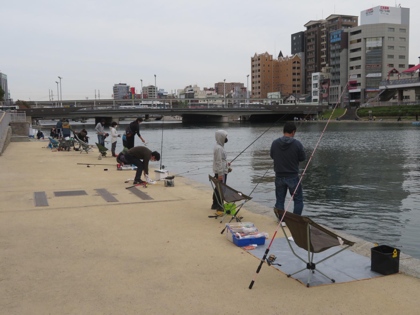 紫川・市民ハゼ釣り大会