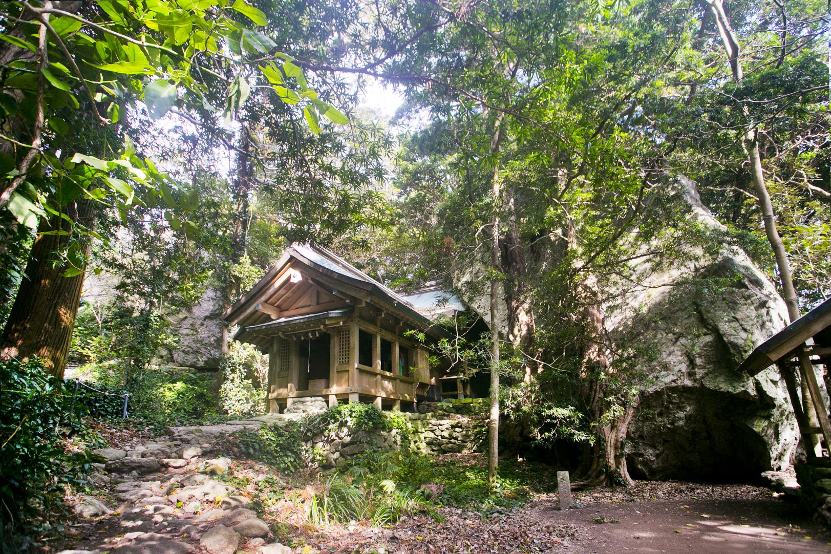 “The Sacred Island of Okinoshima ” Spiritual Cruise-7