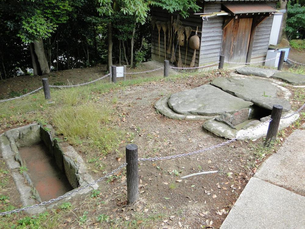 亀山石棺-0