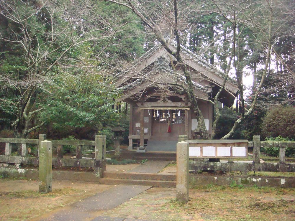 神在神社（神石）