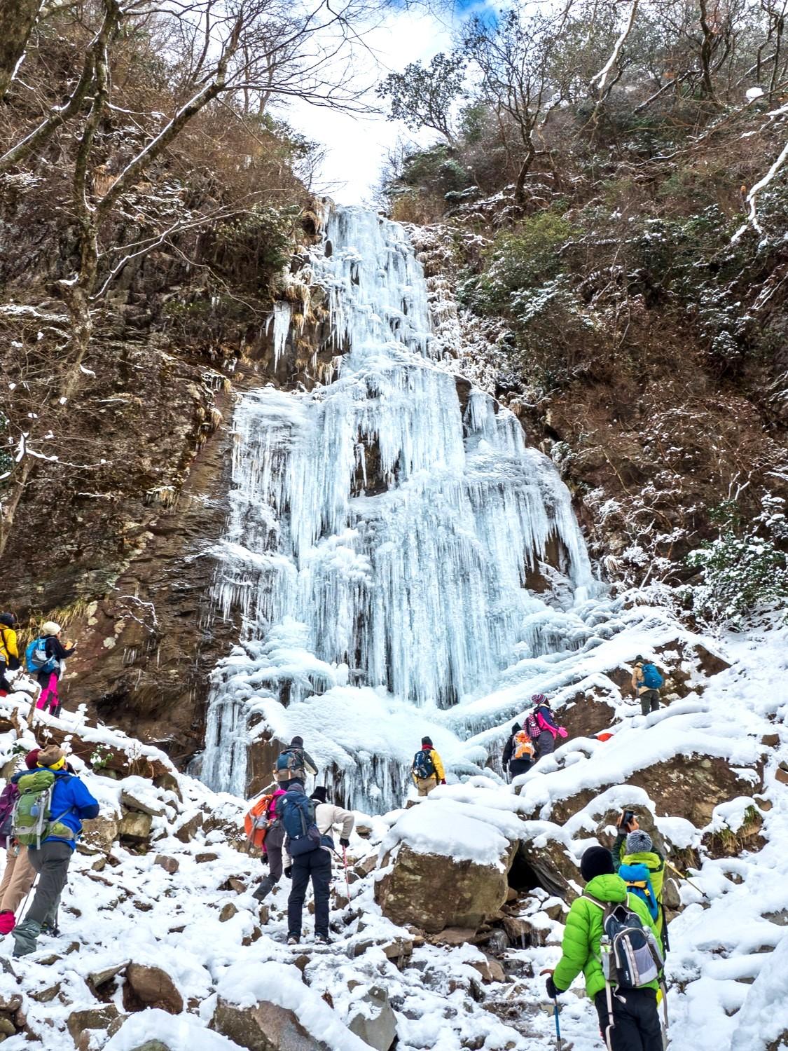 Shioji no Taki Wather Falls-1