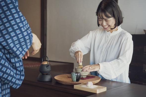 八女オリジナルの茶道具で八女茶お抹茶体験-3