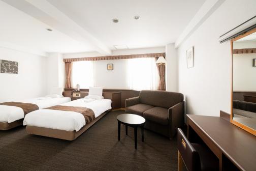 TOYOHOTEL-3