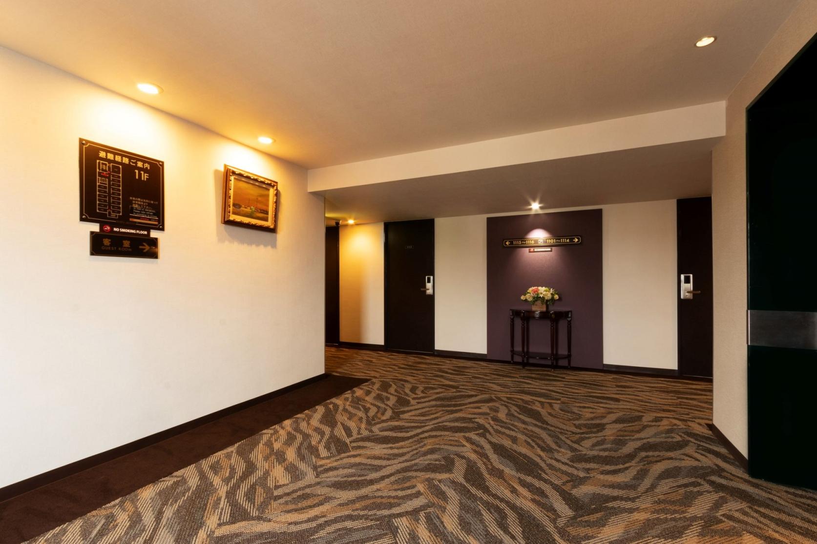 TOYOHOTEL-5