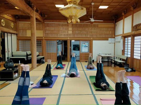 【柳川市ゆるり旅】お寺でヨガ体験-1