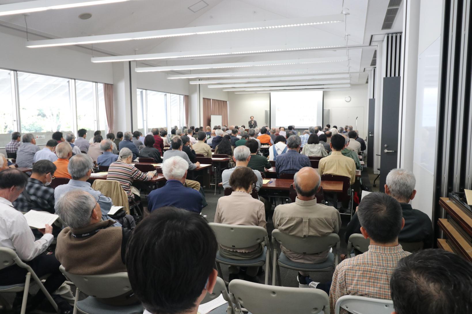 九州歴史資料館　特別展「江戸時代に華ひらいた福岡のやきもの」開催記念講演会