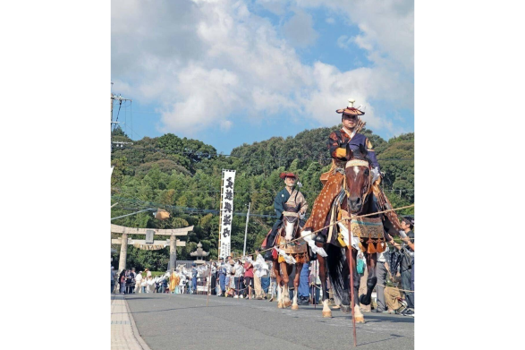 鶴岡八幡神社例大祭「宮日祭・流鏑馬」（香春町）-1