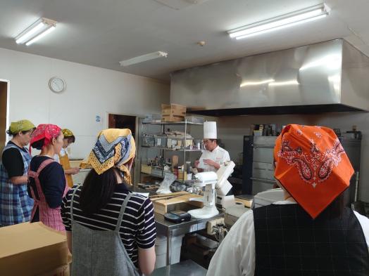 【ぶぜんみたいけん】豊前産サツマイモ掘り＆芋のモンブランロールケーキづくり-0