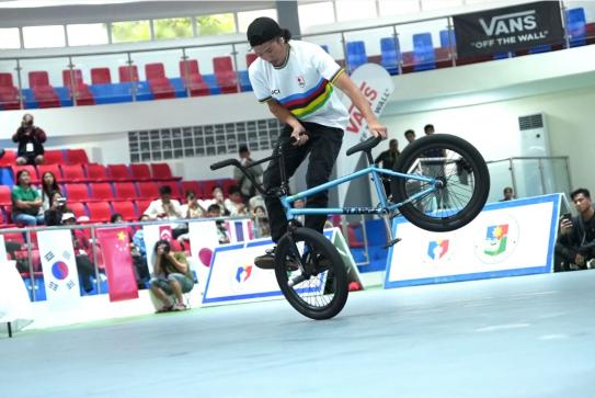 マイナビ ｐｒｅｓｅｎｔｓ ２０２５ アジアＢＭＸフリースタイル選手権-5