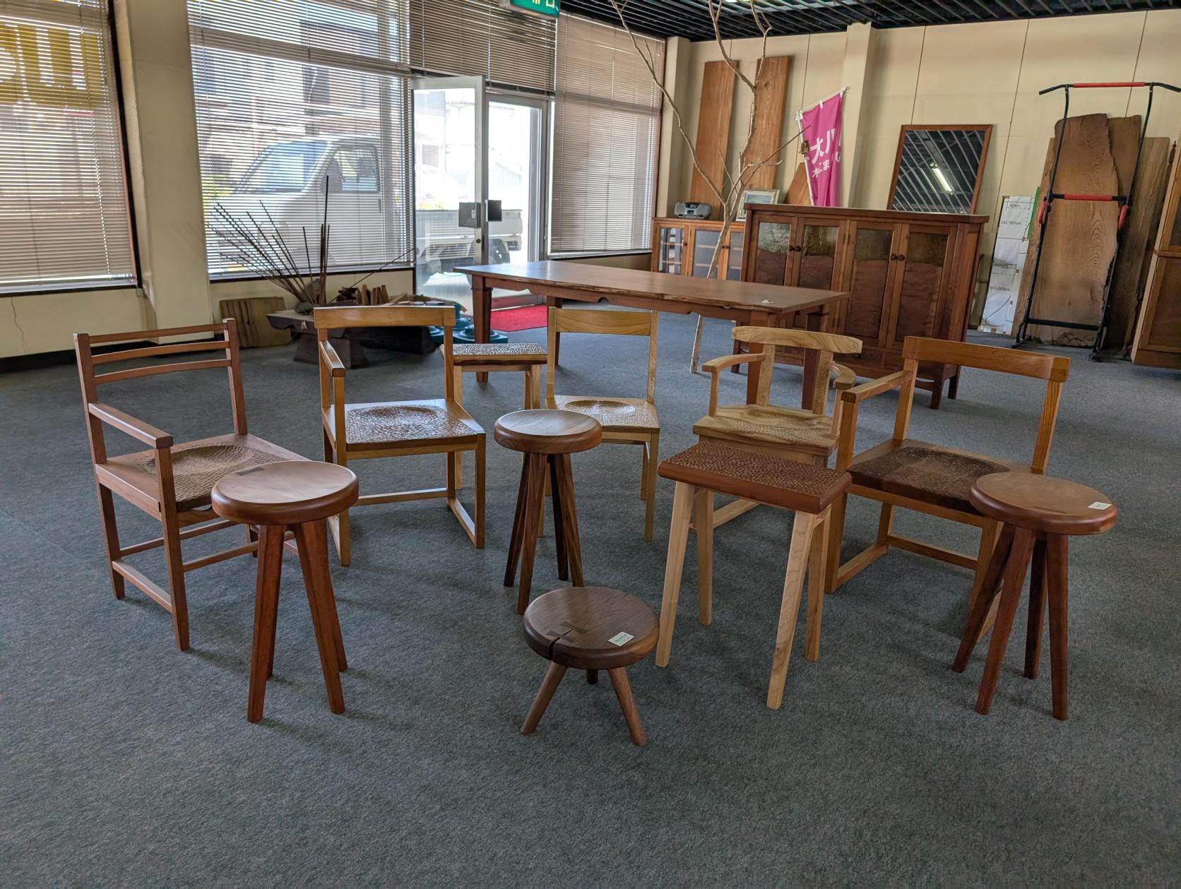 時とともに美しく変わる木と布（アクロス福岡）-2