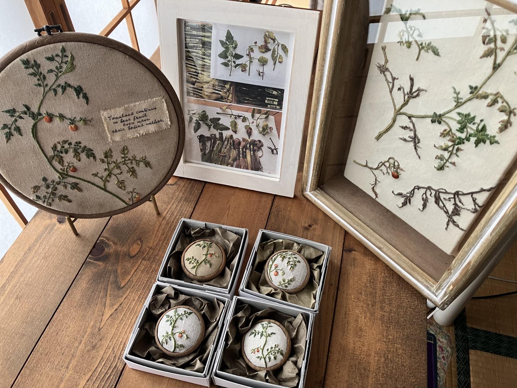 仔猫のきつね野菜刺繍展-7